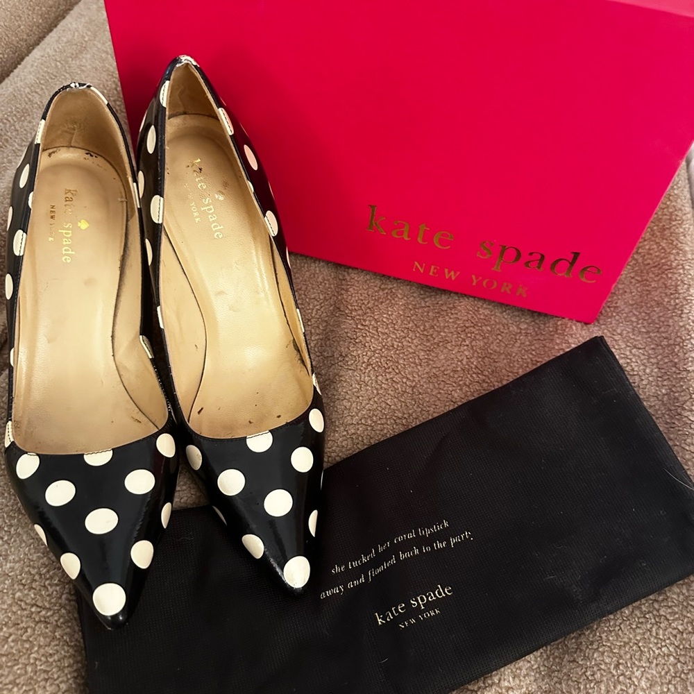 Kate Spade ♠️ liquorice poke a dot heels